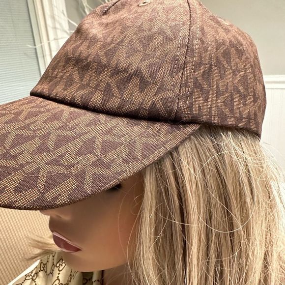 MK SIGNATURE LOGO BASEBALL Cap - Picture 4 of 7